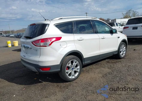 2016 Ford Escape Titanium from USA, damaged, VIN 1FMCU9J93GUC22453